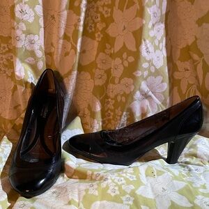 Naturalizer Classic Black Heels
